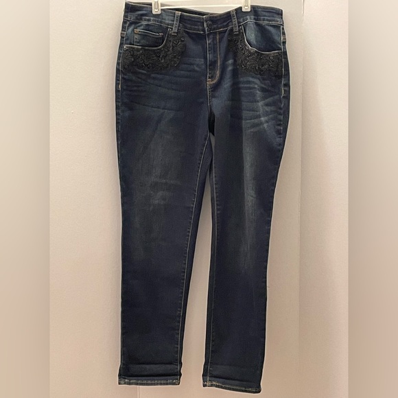 Chicos Size 1 Reg.Platinum Relaxed Ankle Dark Wash Beaded Lace Jeans, US Size 8 - Picture 10 of 11